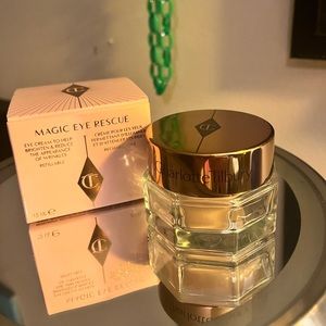 Charlotte Tilbury Magic Eye Rescue With Retinol